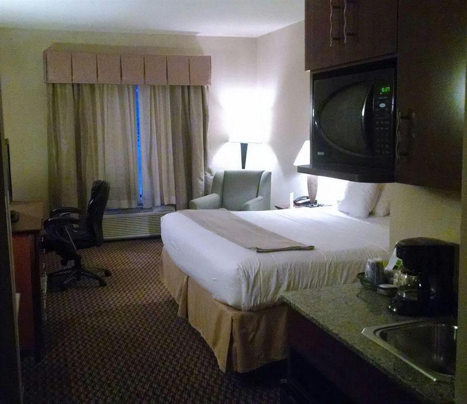 Holiday Inn Express Hotel & Suites Birmingham - Inverness 280 By Ihg Bagian luar foto