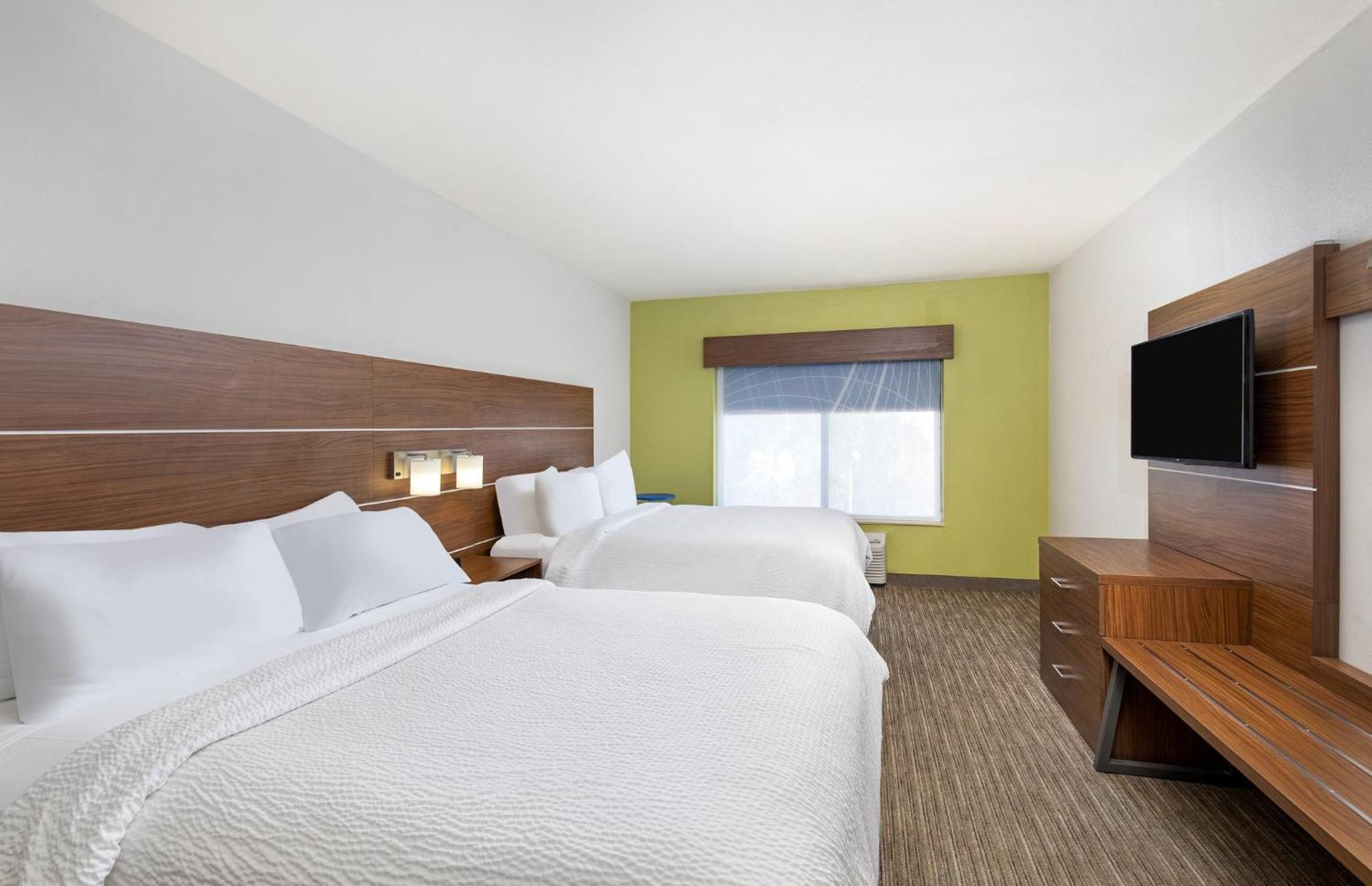 Holiday Inn Express Hotel & Suites Birmingham - Inverness 280 By Ihg Bagian luar foto