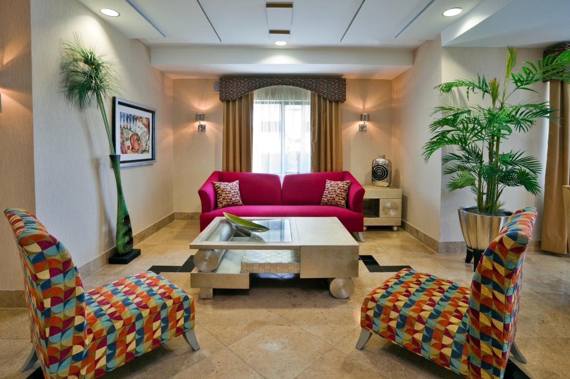 Holiday Inn Express Hotel & Suites Birmingham - Inverness 280 By Ihg Bagian luar foto